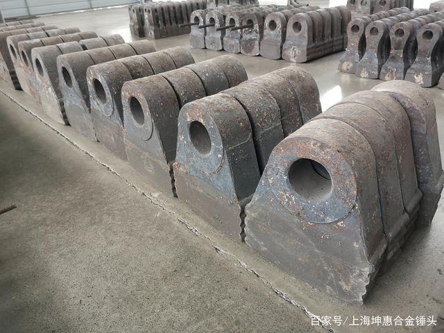 破碎機(jī)錘頭多大尺寸破碎效果好？正常標(biāo)準(zhǔn)是多少？